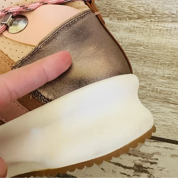 anthropologie See By Chloé Casey pink High Top Platform Hiker Sneakers sz 37 - Picture 7 of 13